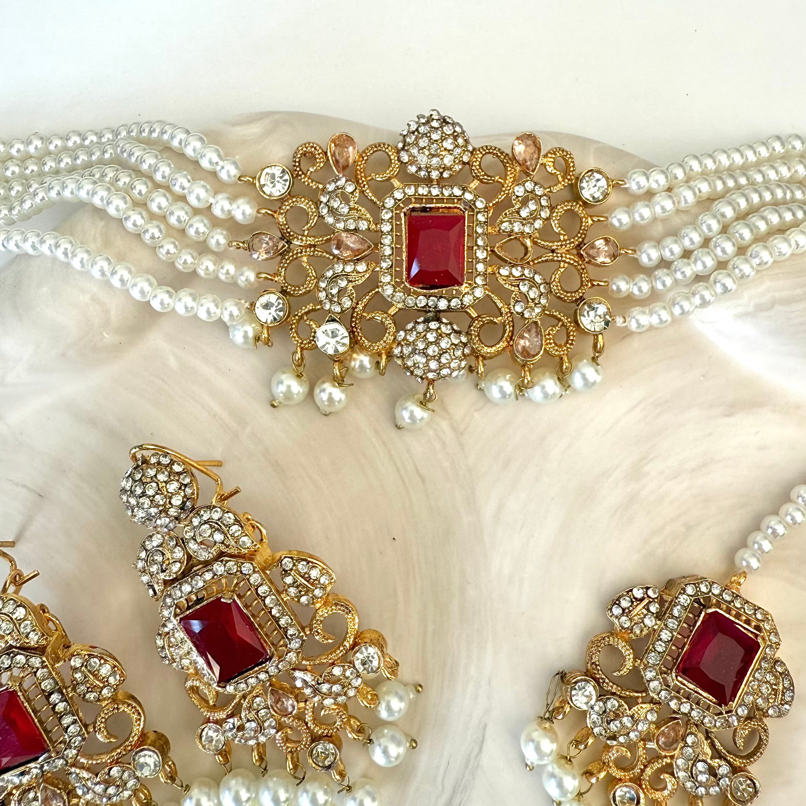 Inaya Choker Set