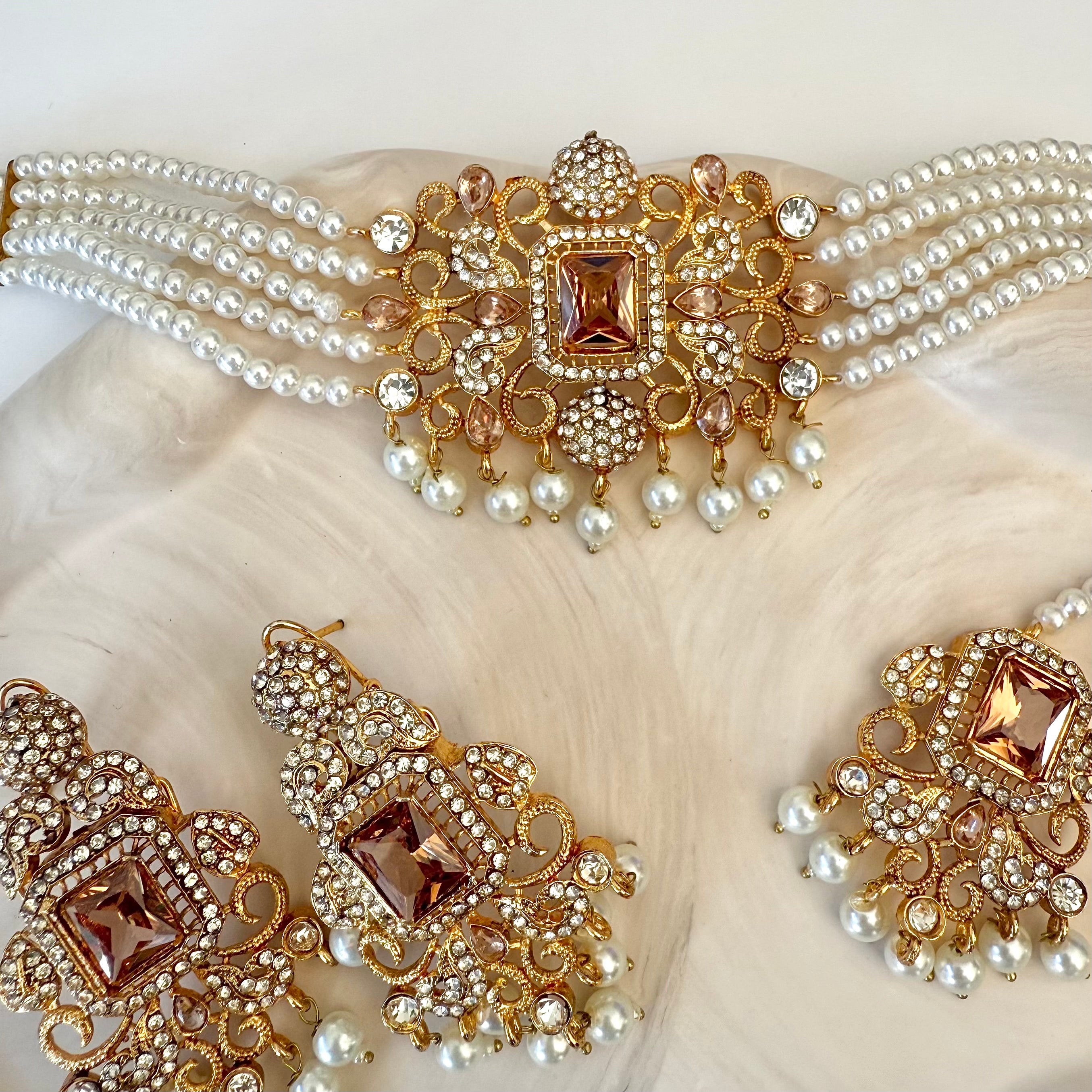 Inaya Choker Set