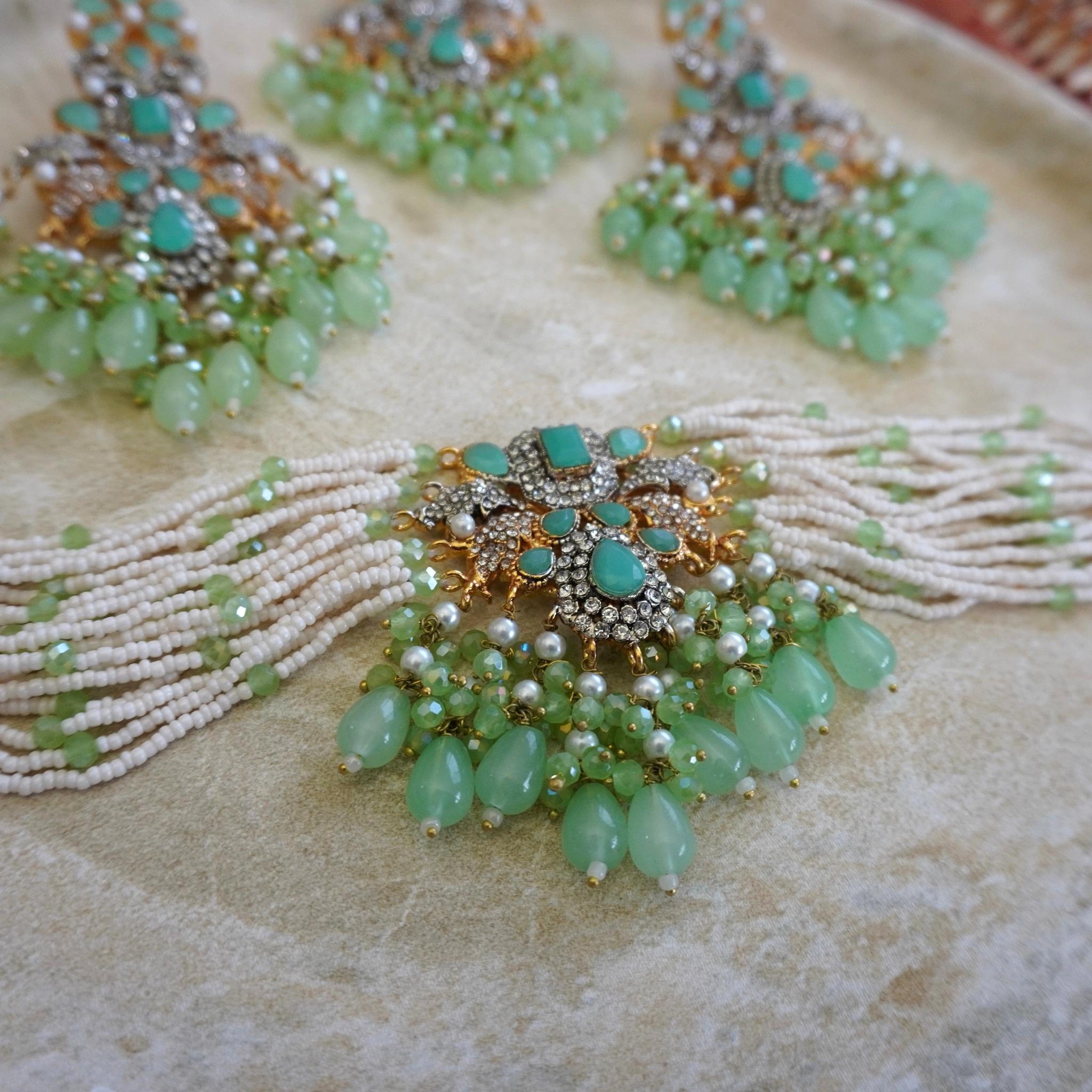 Almirah Pearl Choker Set