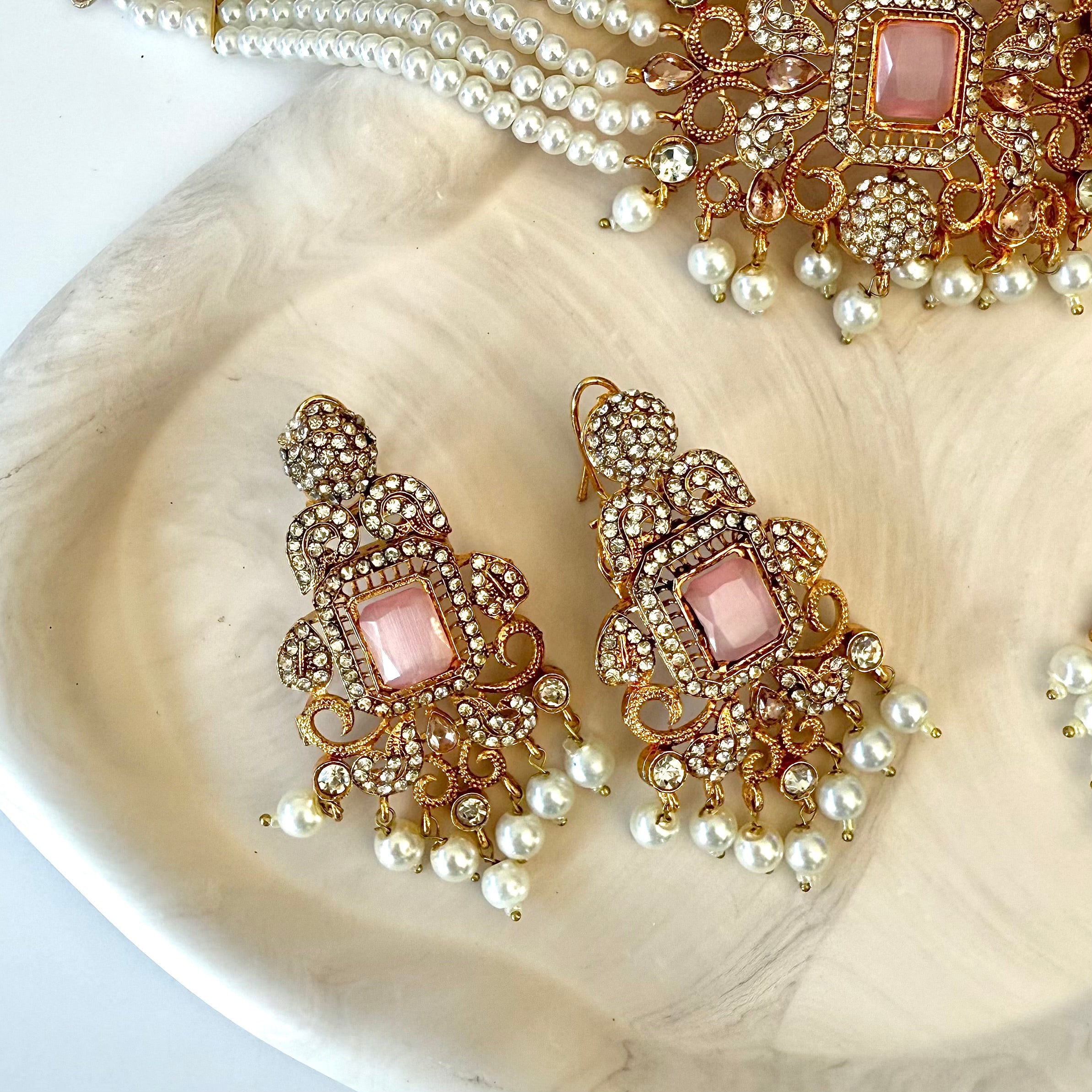 Inaya Choker Set