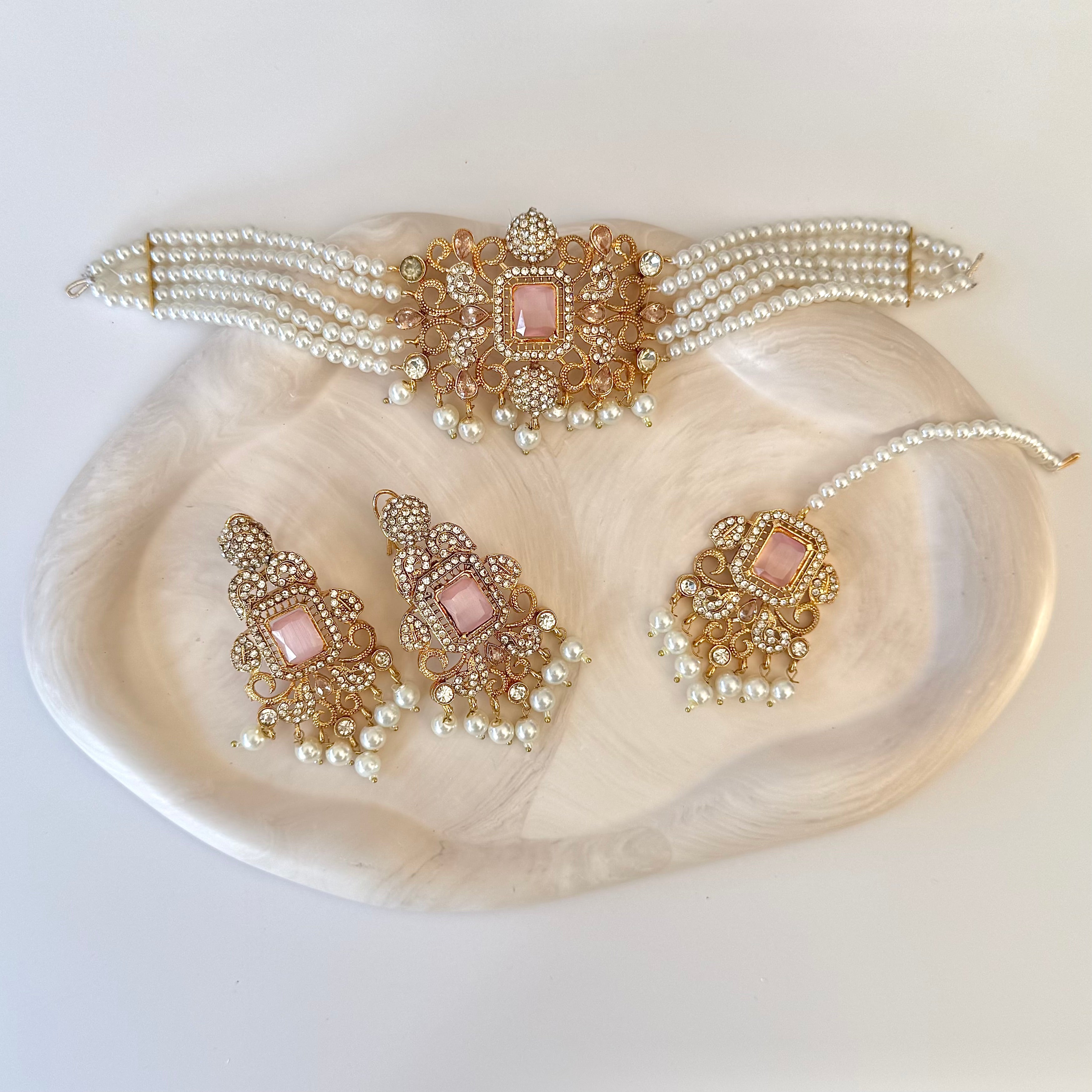 Inaya Choker Set