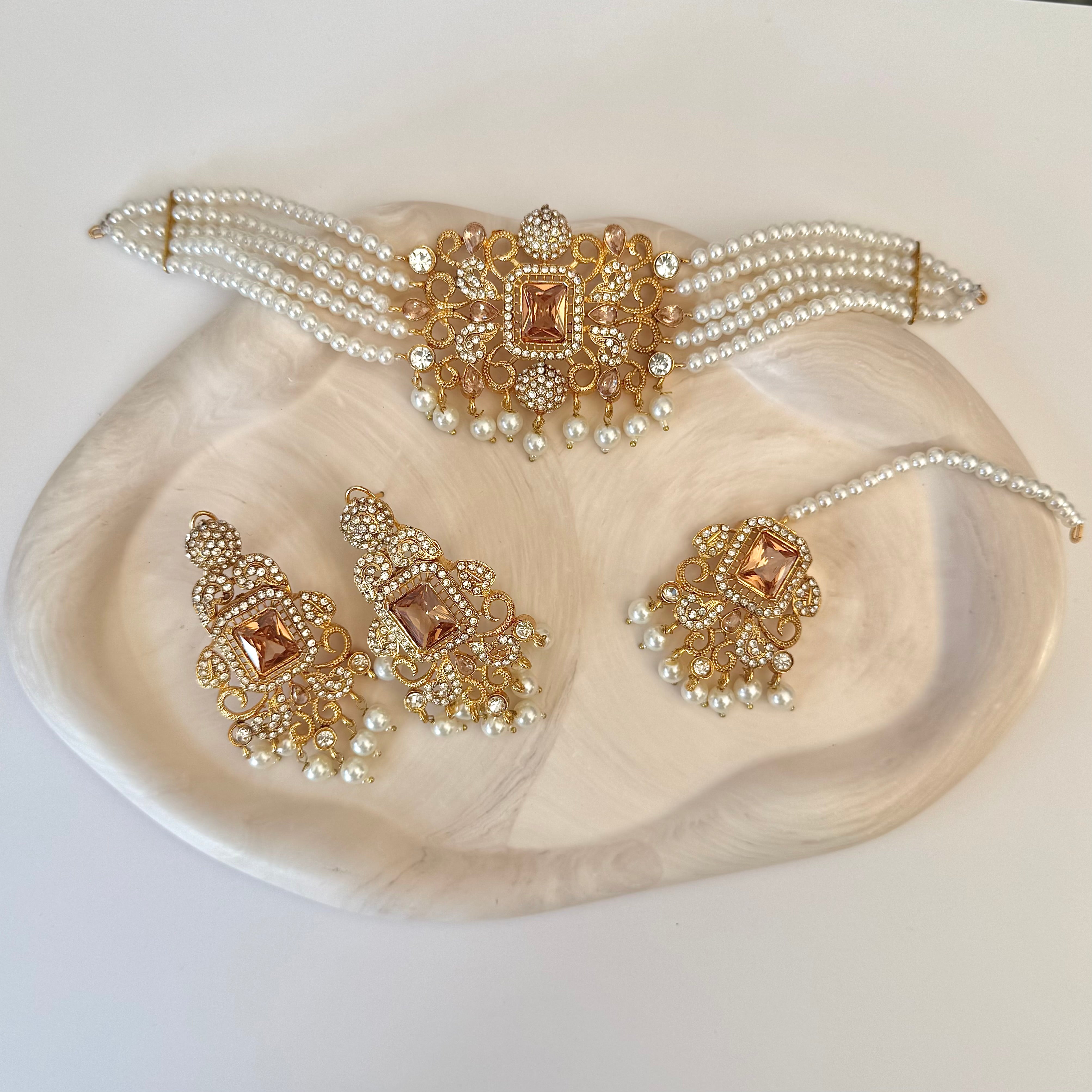Inaya Choker Set