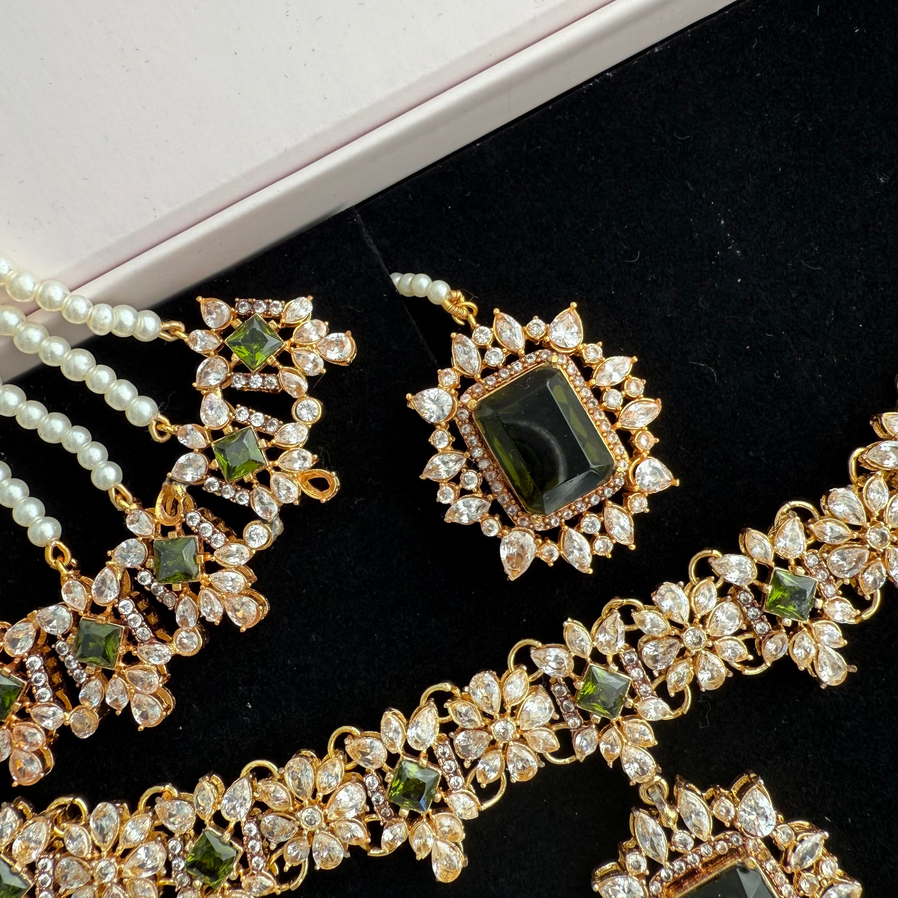 Meher Necklace Set