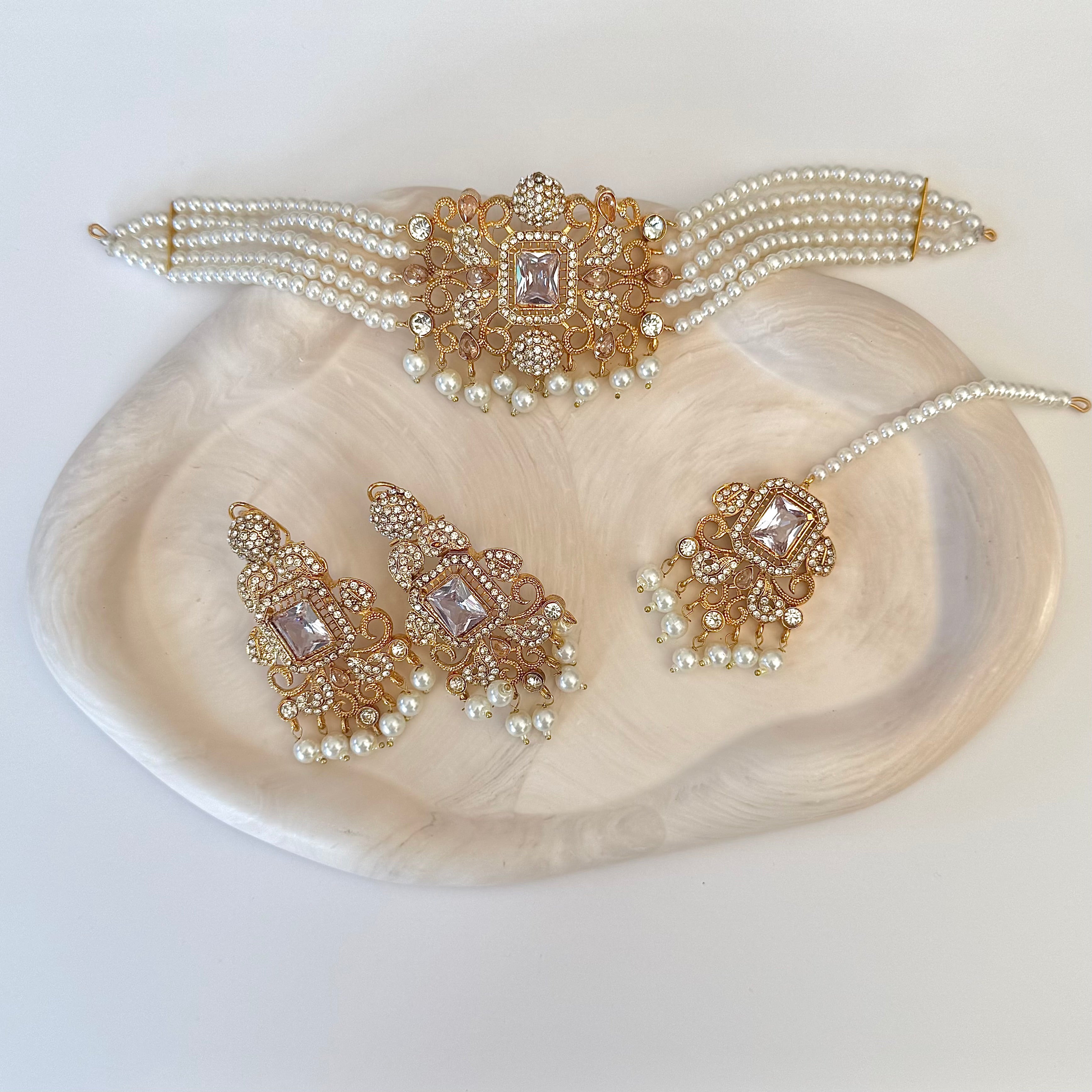Inaya Choker Set