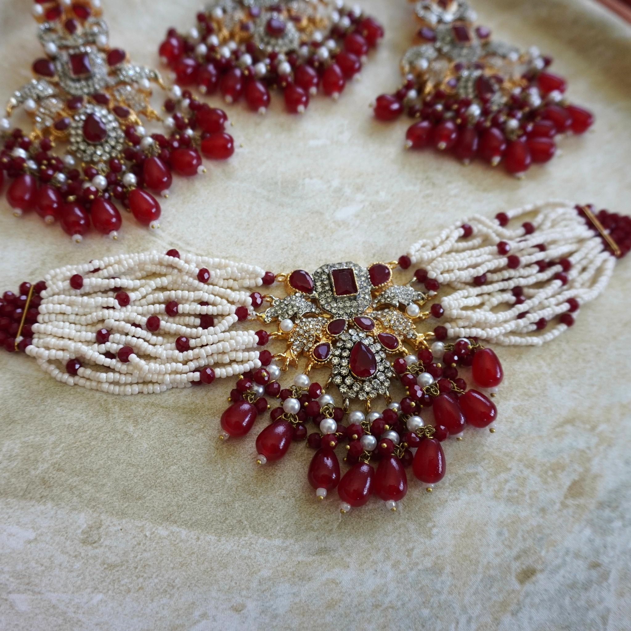 Almirah Pearl Choker Set