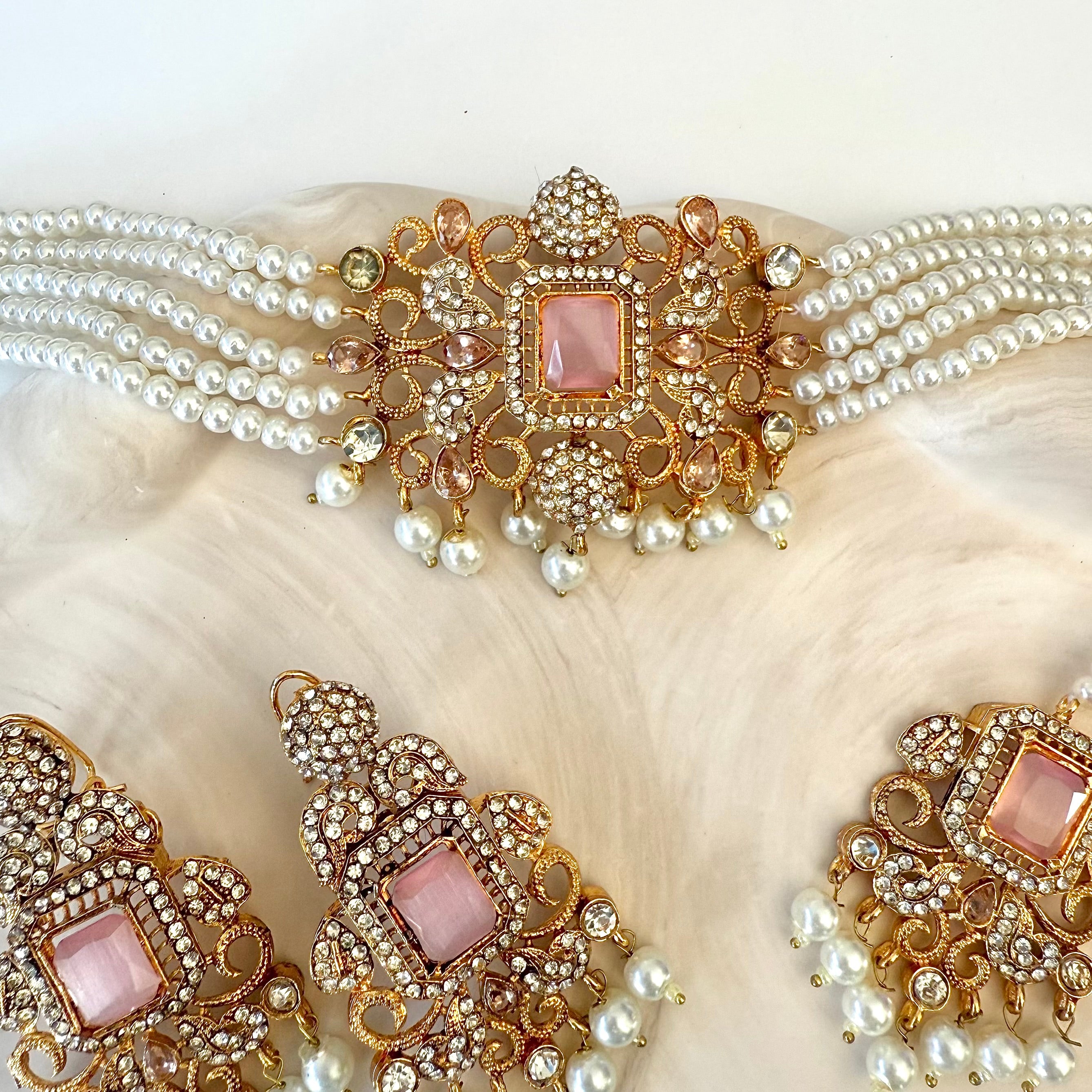 Inaya Choker Set
