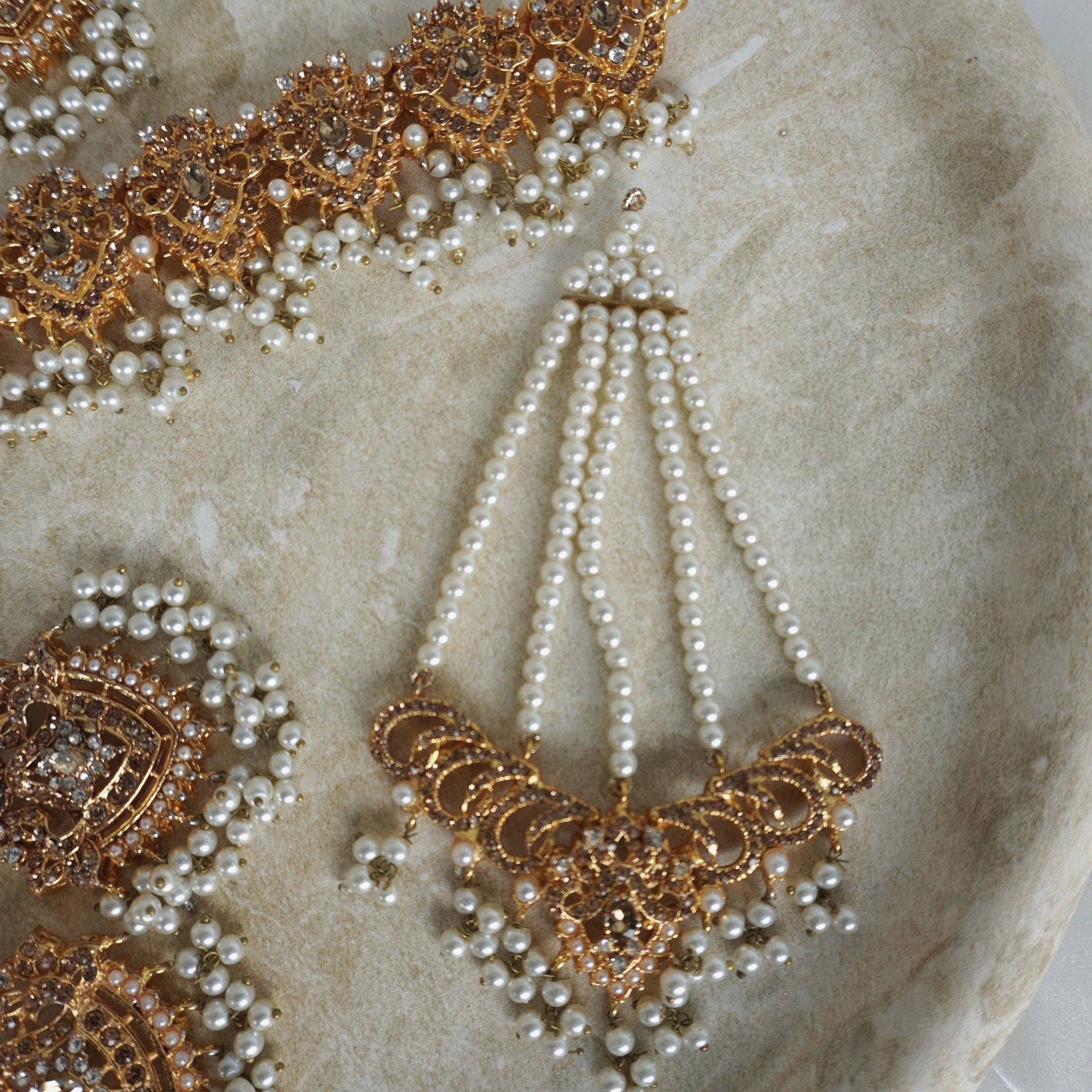 Maya Choker Set