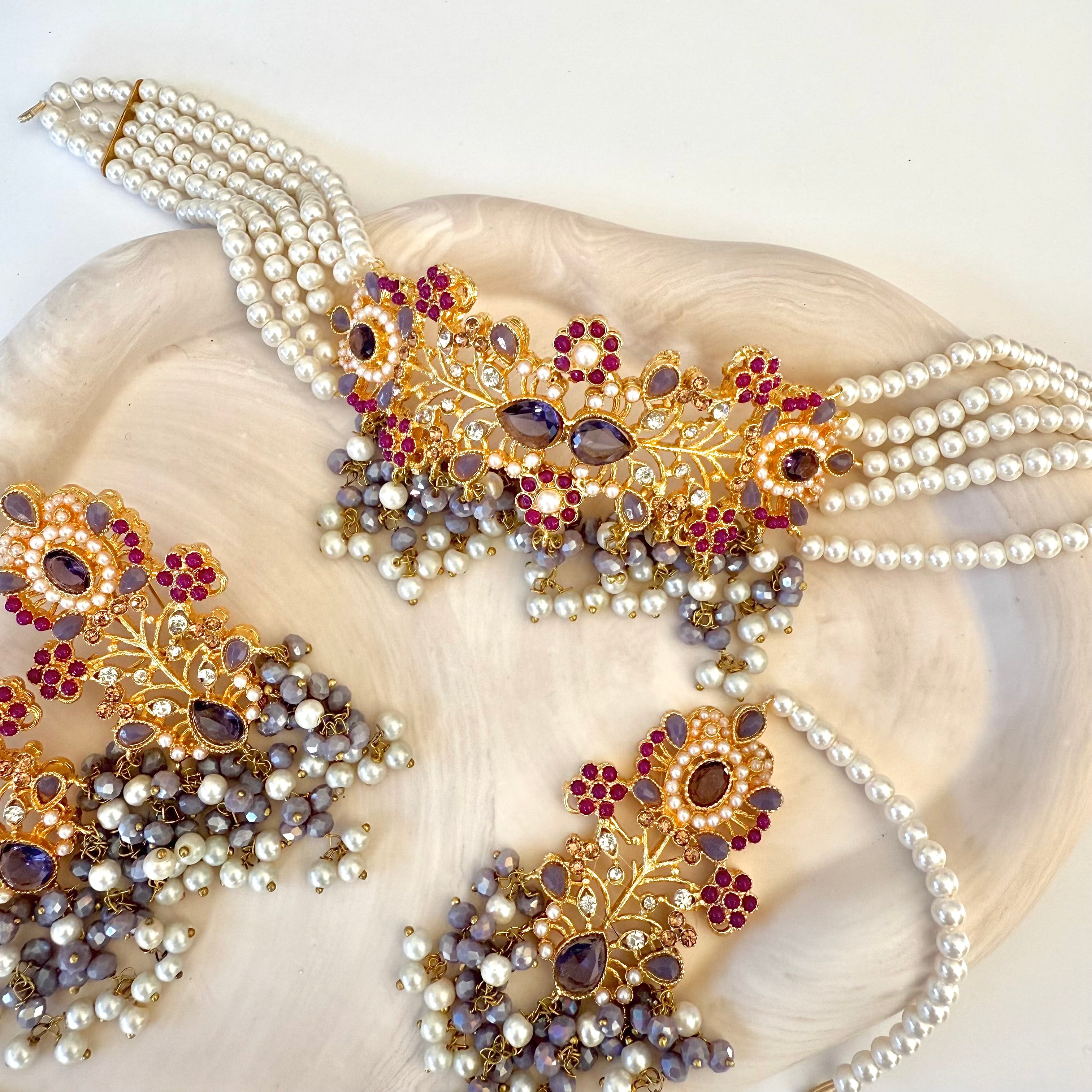 Noorin Choker Set