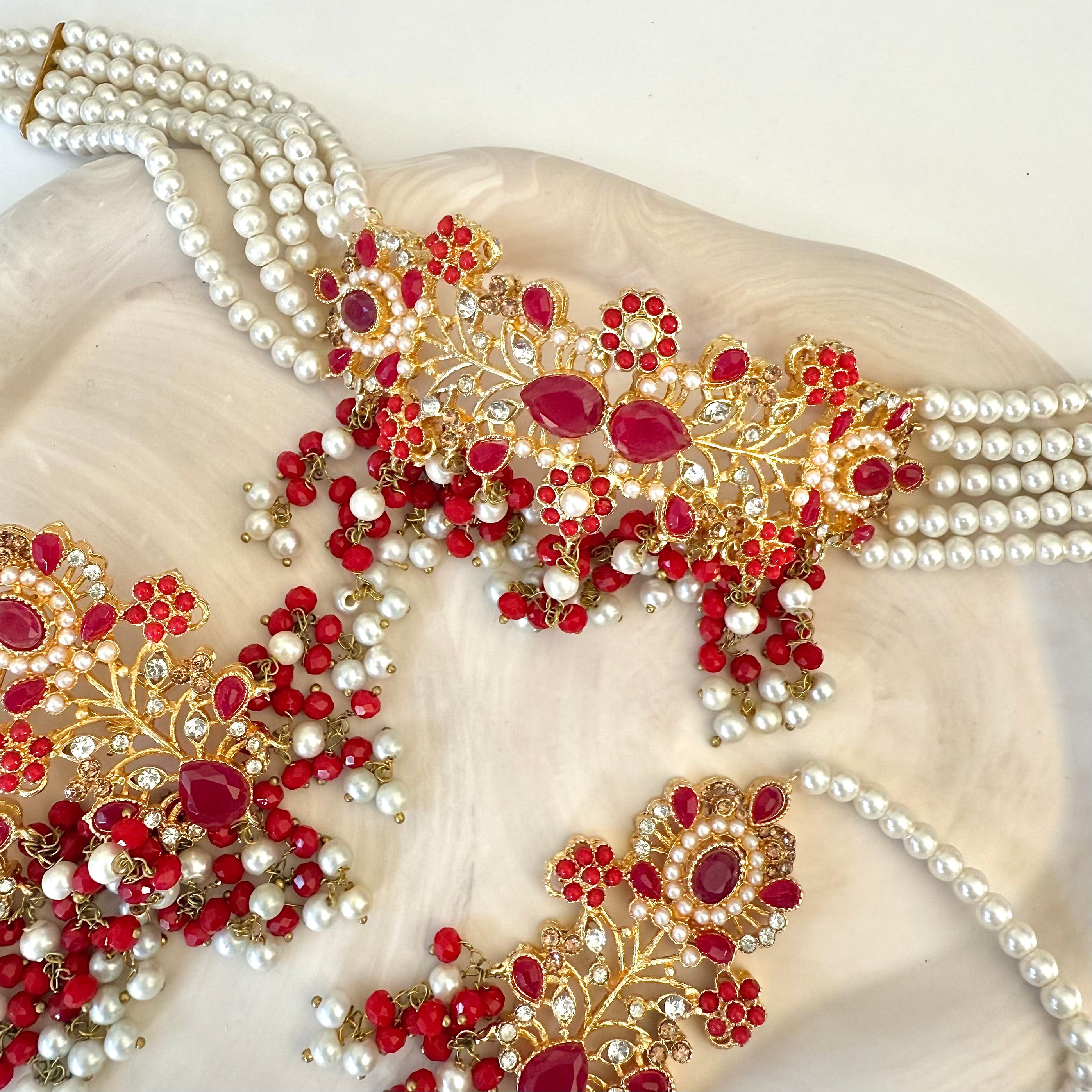 Noorin Choker Set