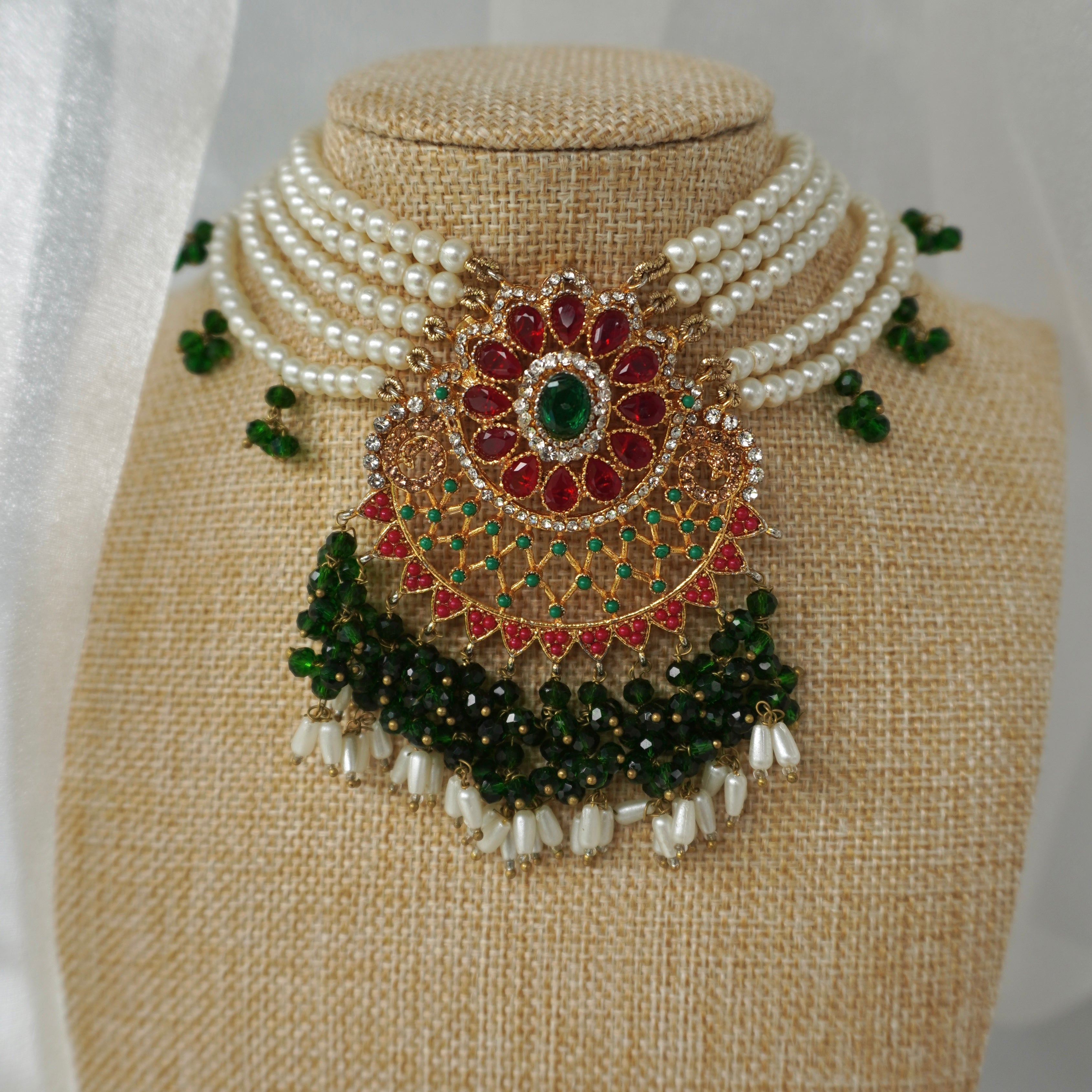 Amera Choker Set