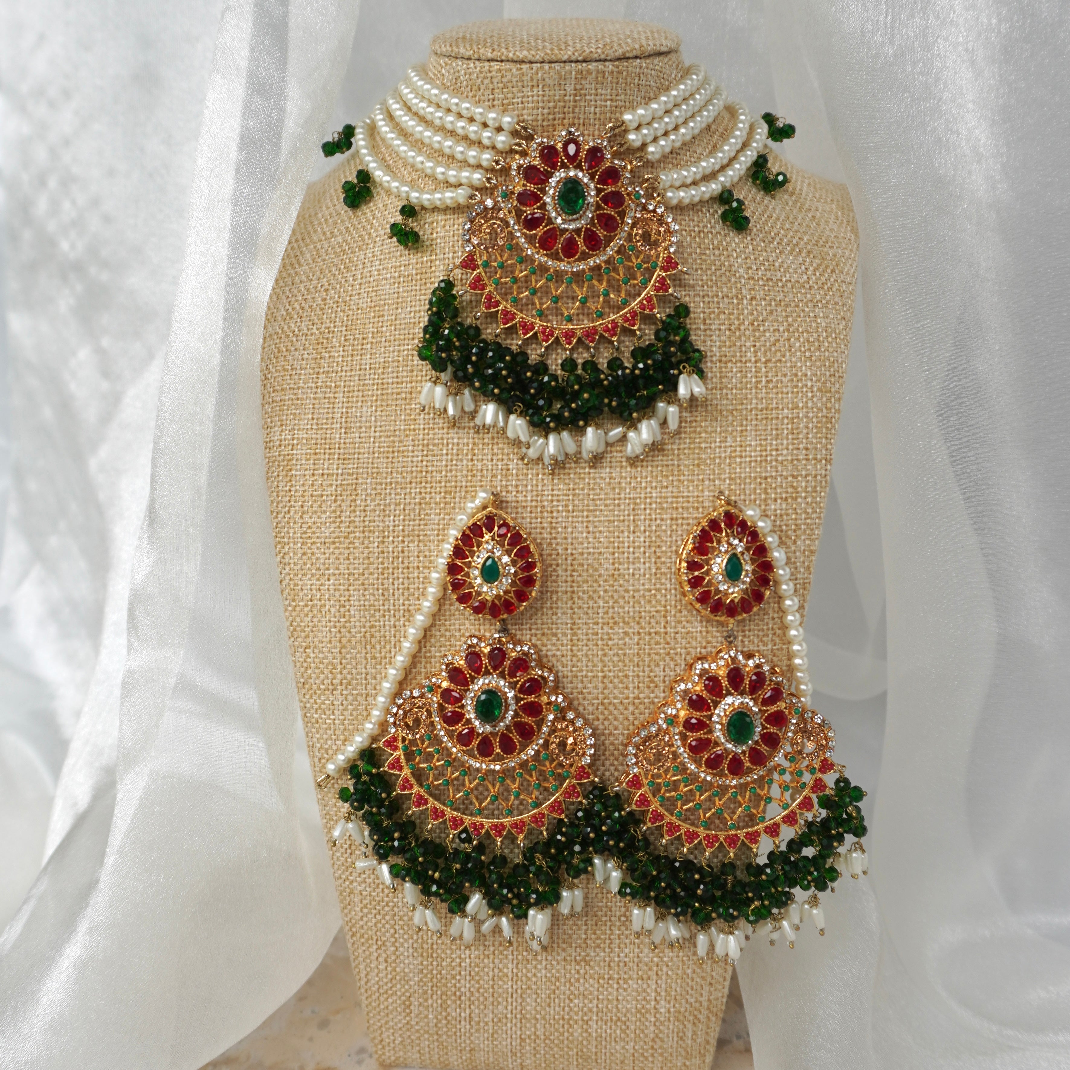 Amera Choker Set